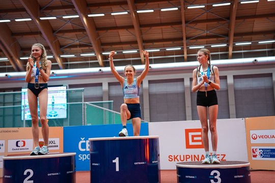 Plzeňský atletický klub AK Škoda Plzeň po roce opět dominoval na Mistrovství České republiky juniorů a dorostenců v hale!